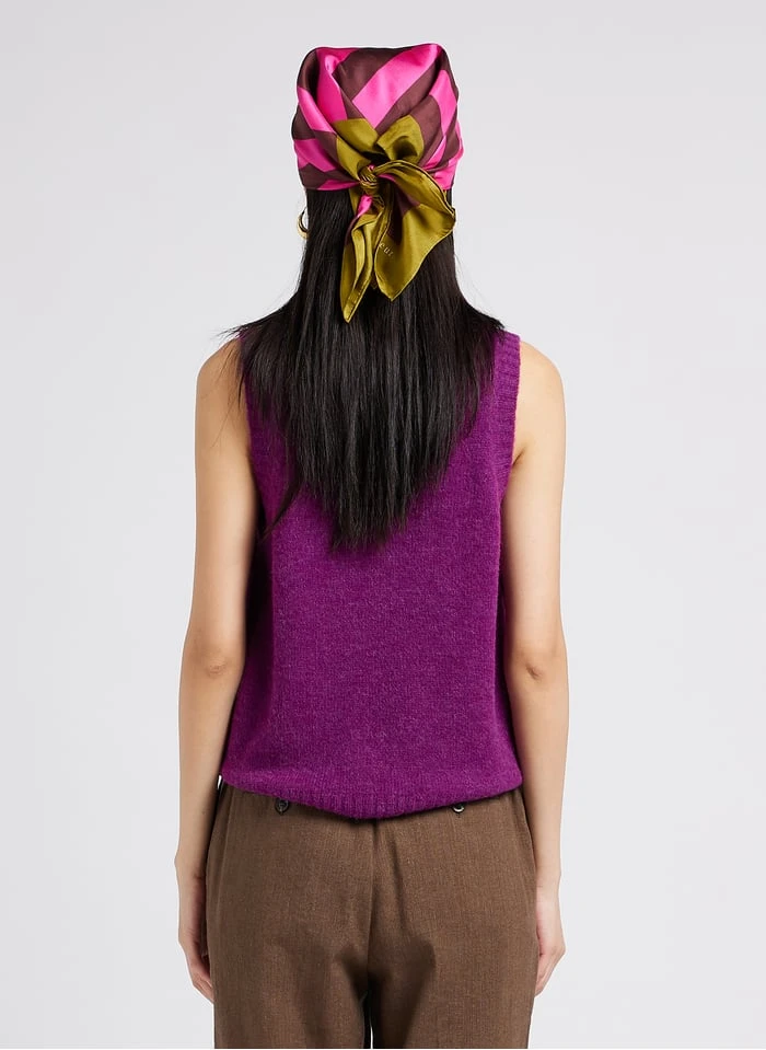 Soeur NAMASTE - Pull Sans Manches En Maille | Violet 2 Soeur NAMASTE - Pull Sans Manches En Maille | Violet – Image 2