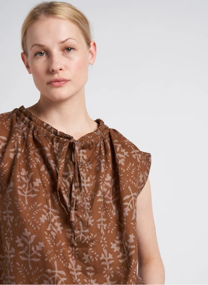 Soeur TANGER - Blouse Col Rond En Lin Flammé | Marron 5 Soeur TANGER - Blouse Col Rond En Lin Flammé | Marron – Image 5