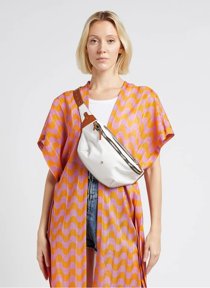 LA COCO - Sac Banane En Cuir Verni | Blanc 2 LA COCO - Sac Banane En Cuir Verni | Blanc – Image 2